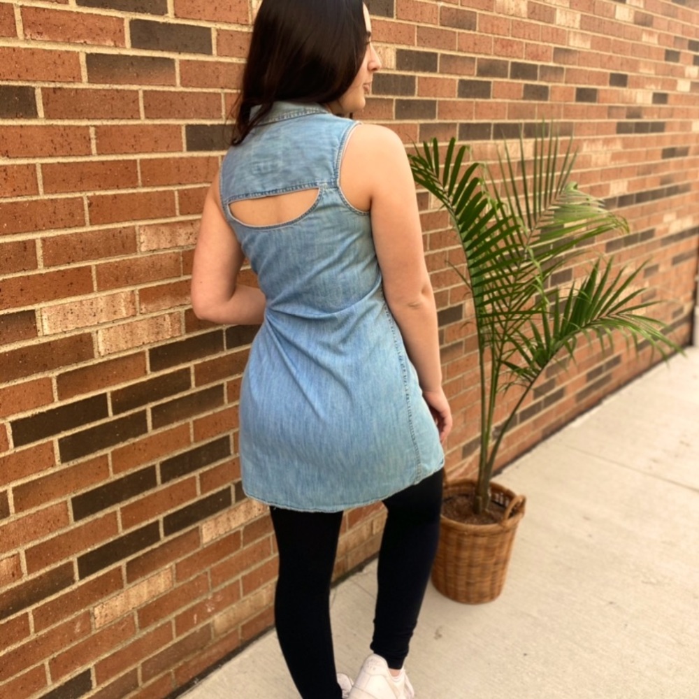 Denim button up dress, with key hole back